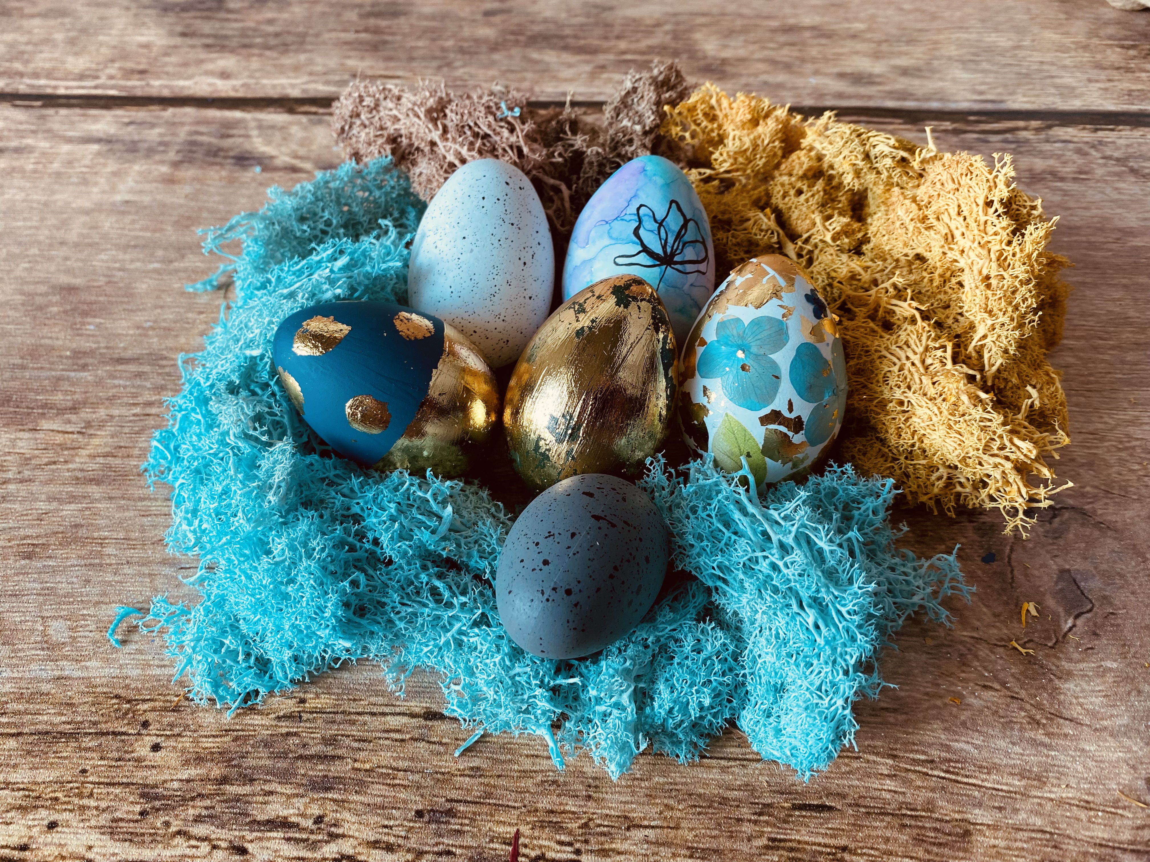 zdobení velikonočních vajíček